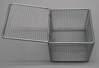 Kleinteilekorb S12750 mit Klappdeckel, 160 x 160 x 160 mm, MW 6 mm Kleinteilekorb aus Edelstahl mit Klappdeckel, 160 x 160 x 160 mm, Maschenweite 6 mm