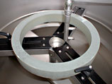 Clean-o-mat RC 82 – Spannvorrichtung für flexible Reinigung Spannvorrichtung des Clean-o-mat RC 82, anpassbar an Schleifscheibendurchmesser