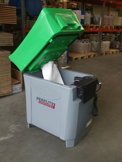 PERKUTE washbasin with open lid and inserted filter bag