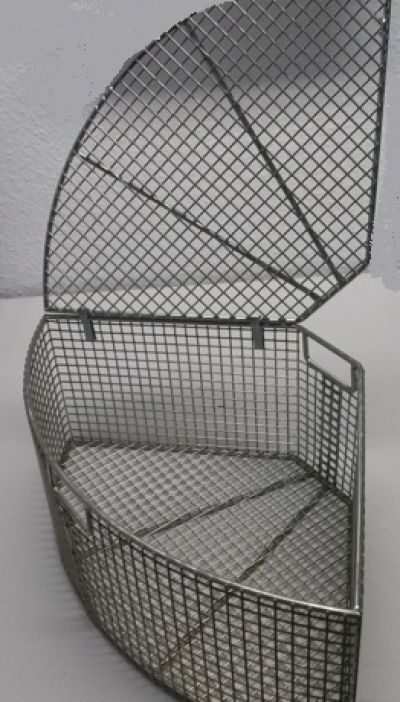 Galvanized segment basket 90 degrees, radius 365 mm, mesh size 10 mm for industrial parts cleaning